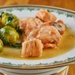 סלמון עם שני סוגי כרוב